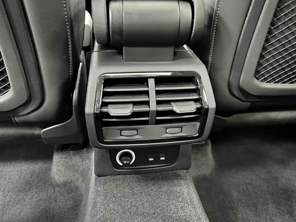Audi Q3 2022 — фото 15