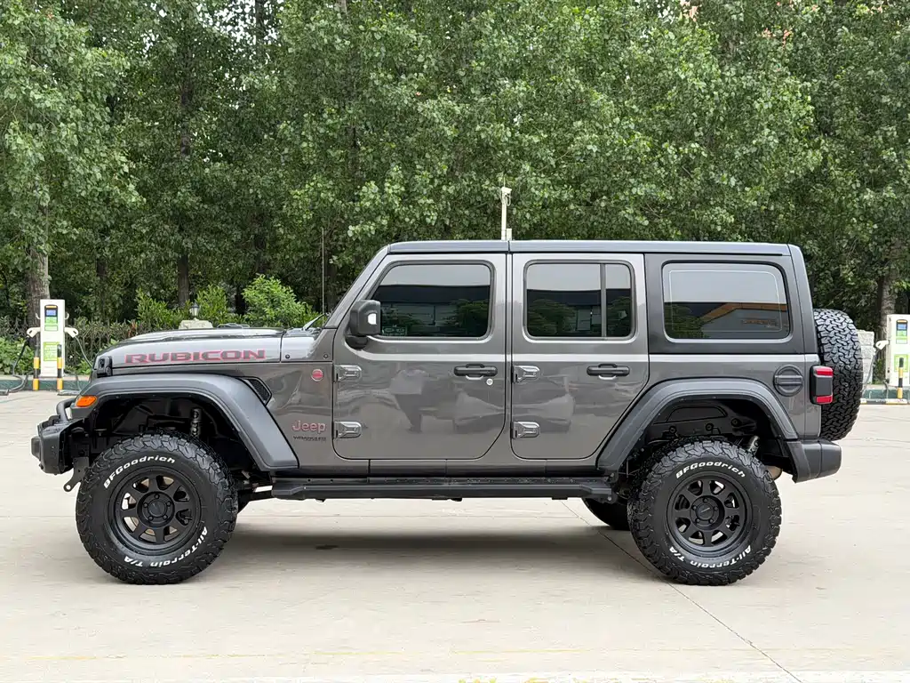 Jeep Wrangler 2023 — фото 3
