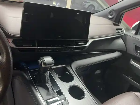 Toyota Sienna 2023
