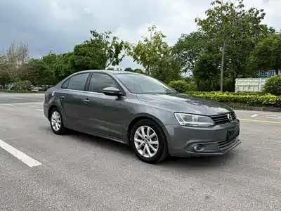 Volkswagen Sagitar 2012