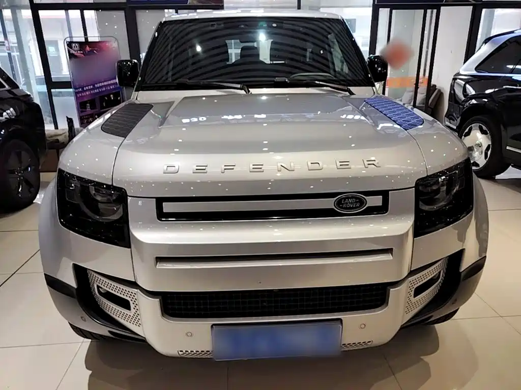 Land Rover Defender 2023