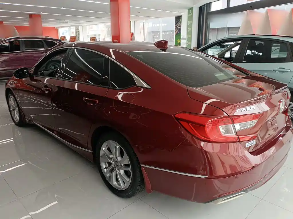 Honda Accord 2020 — фото 23