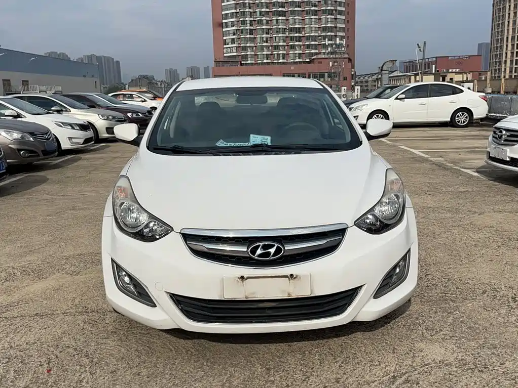 Hyundai Elantra Langdong 2015