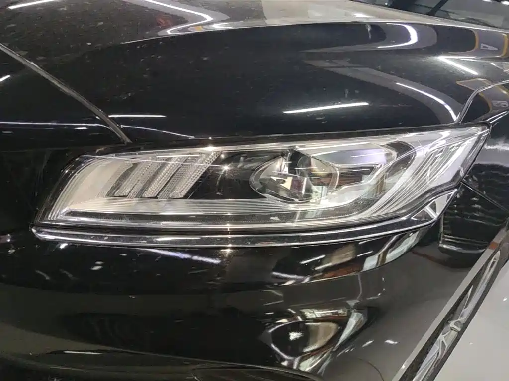 Geely Borui Hybrid 2022 — фото 24