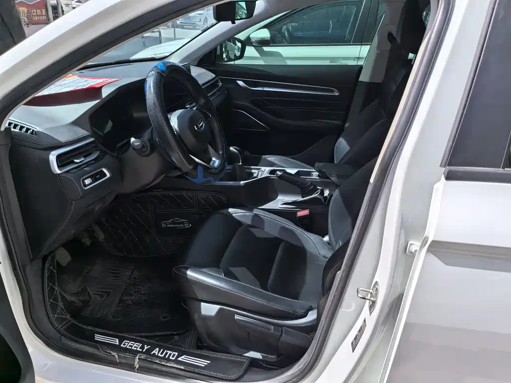 Geely Emgrand 2022 — фото 7