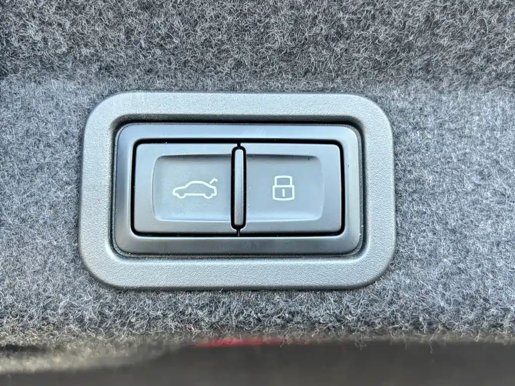 Audi A6L 2025 — фото 18