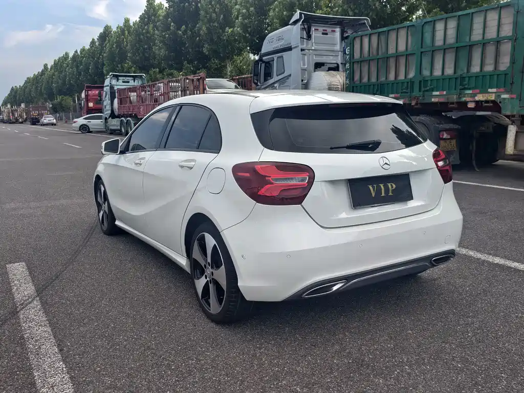 Mercedes-Benz A-Class 2016 — фото 8