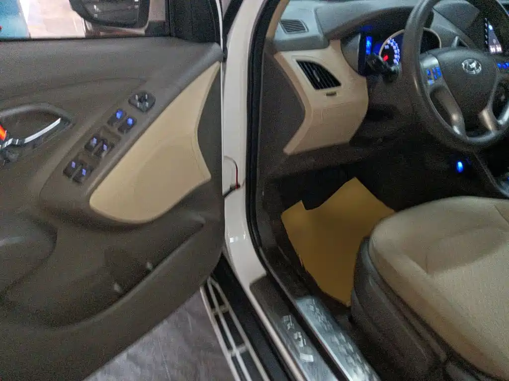 Hyundai ix35 2015 — фото 12