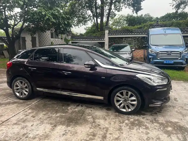 DS 5 2014