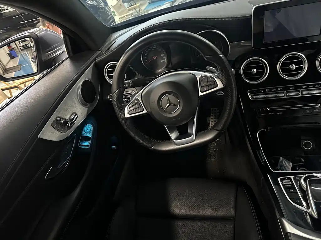Mercedes-Benz C-Class 2018 — фото 9