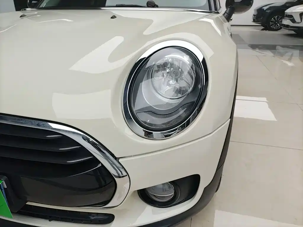 MINI Clubman 2018 — фото 24