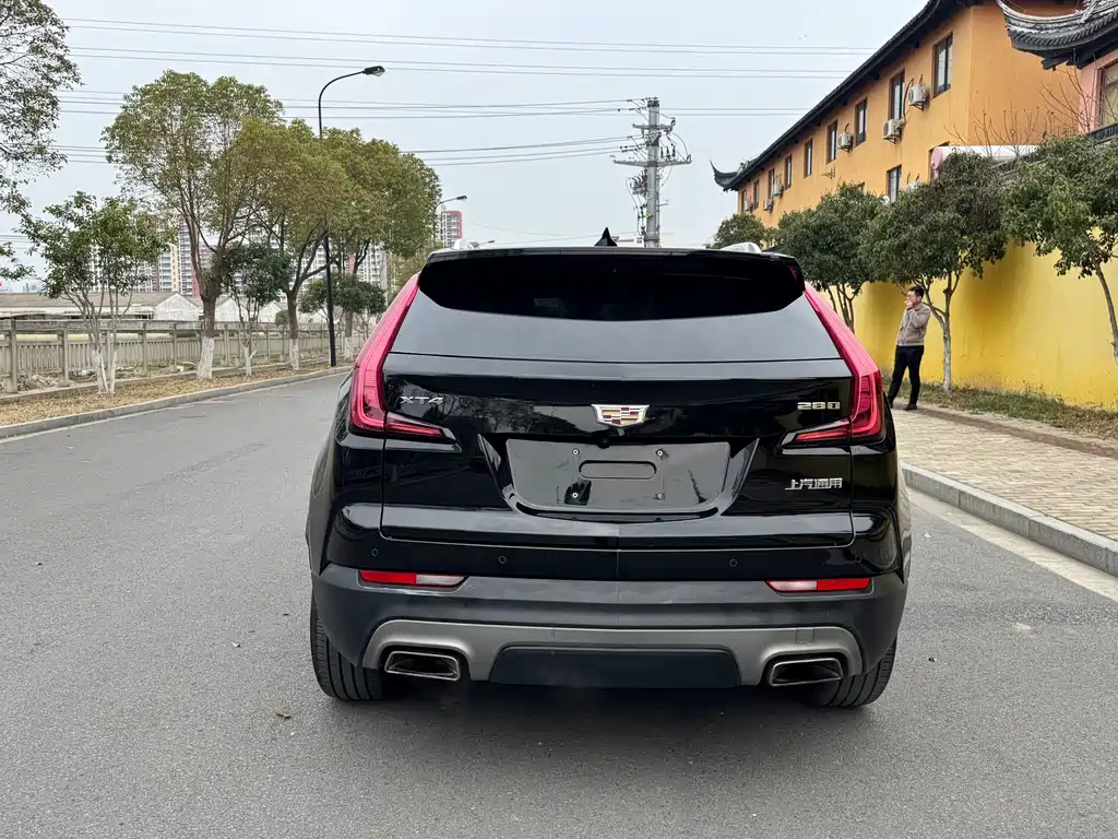Cadillac XT4 2019 — фото 14