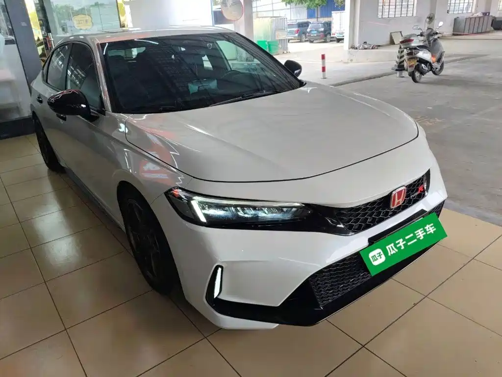 Honda Civic 2023 — фото 25