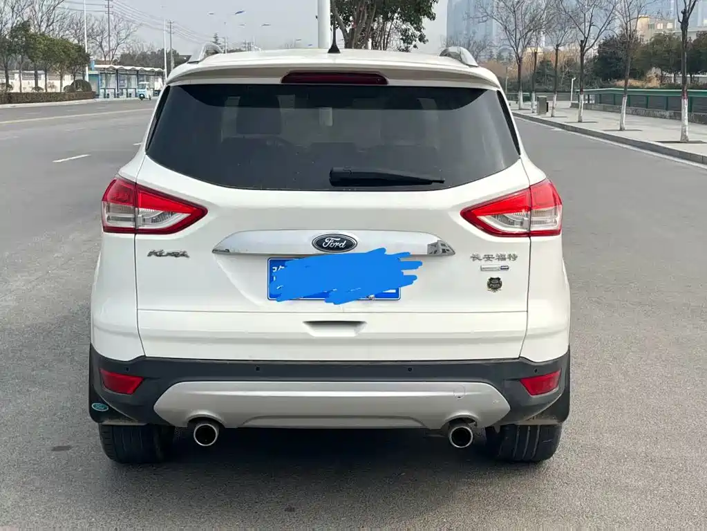 Ford Kuga 2014 — фото 8