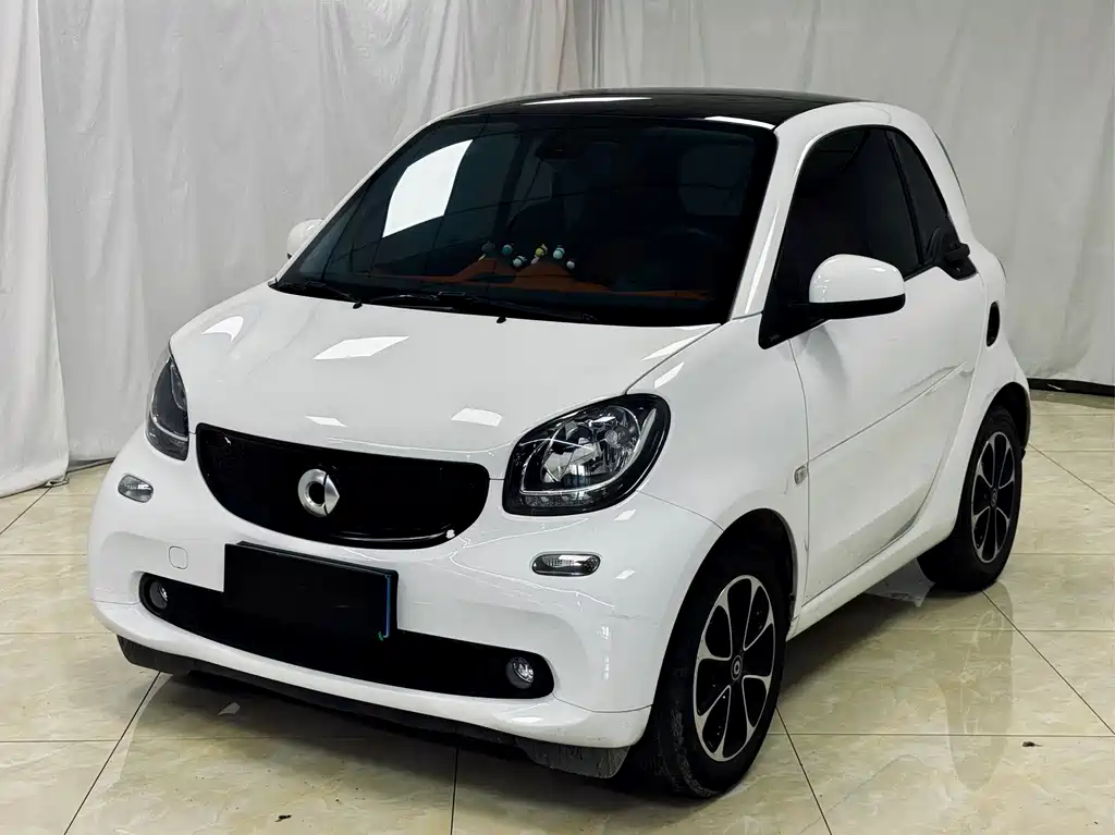 smart fortwo 2017 — фото 1