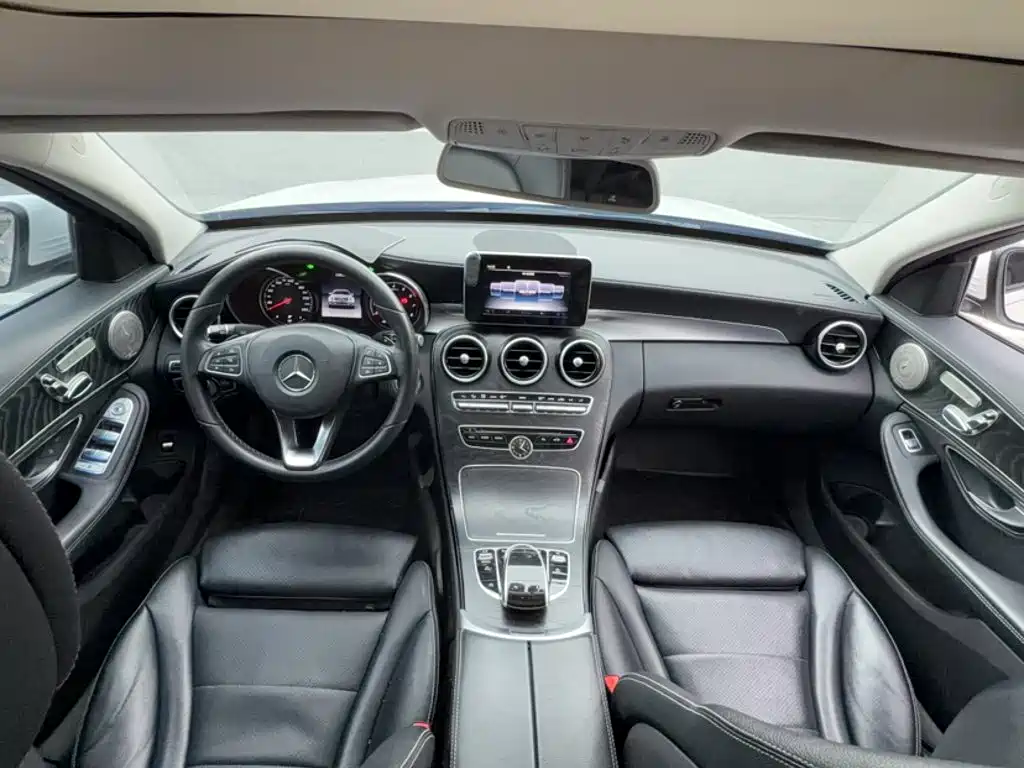 Mercedes-Benz C-Class 2017 — фото 16