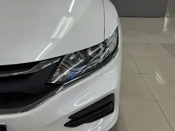 Honda Jade 2018