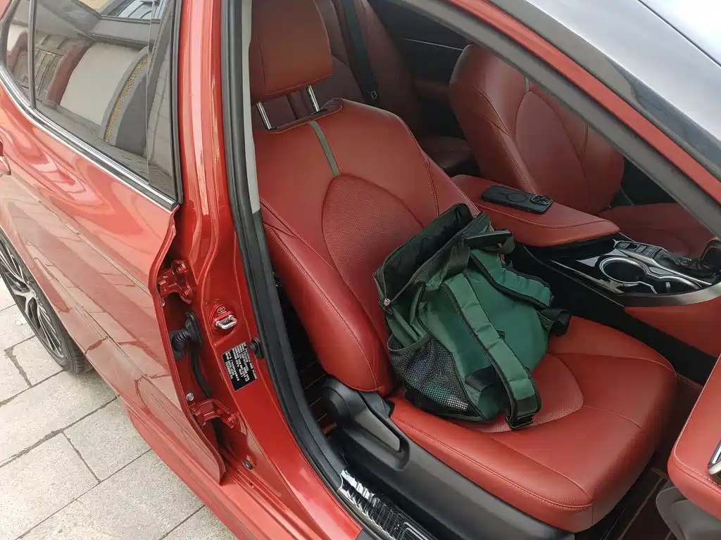 Toyota Camry 2020 — фото 25