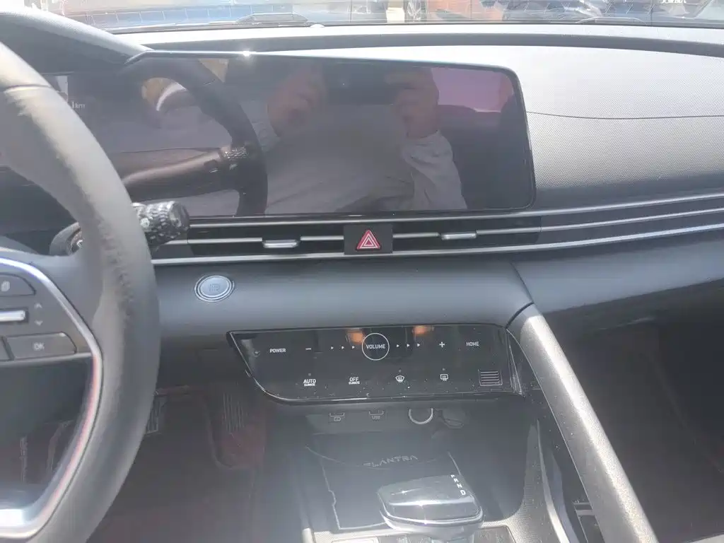 Hyundai Elantra 2021