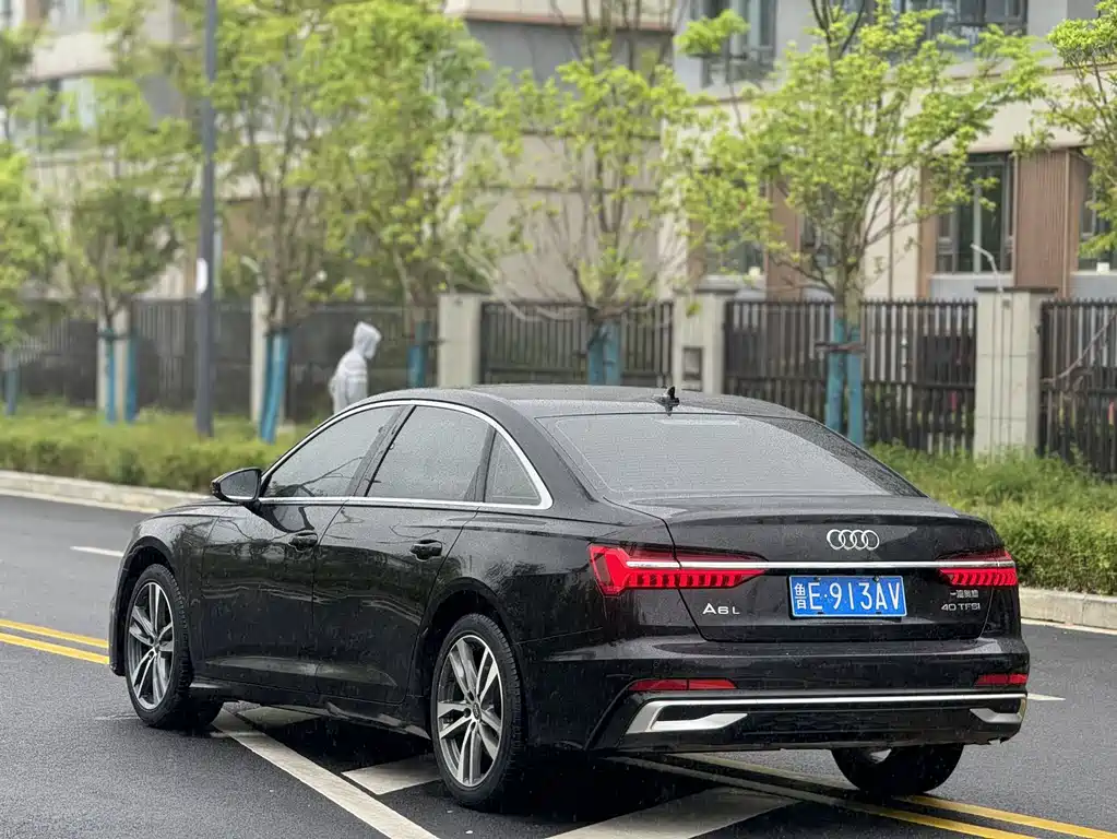Audi A6L 2023 — фото 10