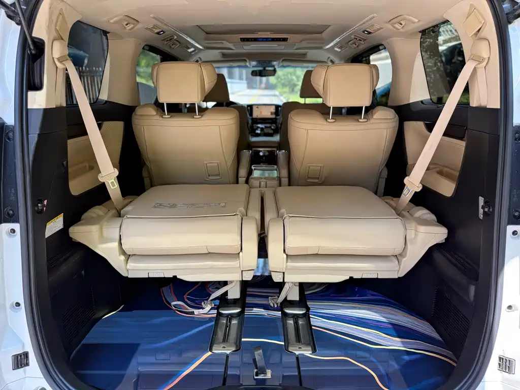 Toyota Alphard 2018 — фото 11