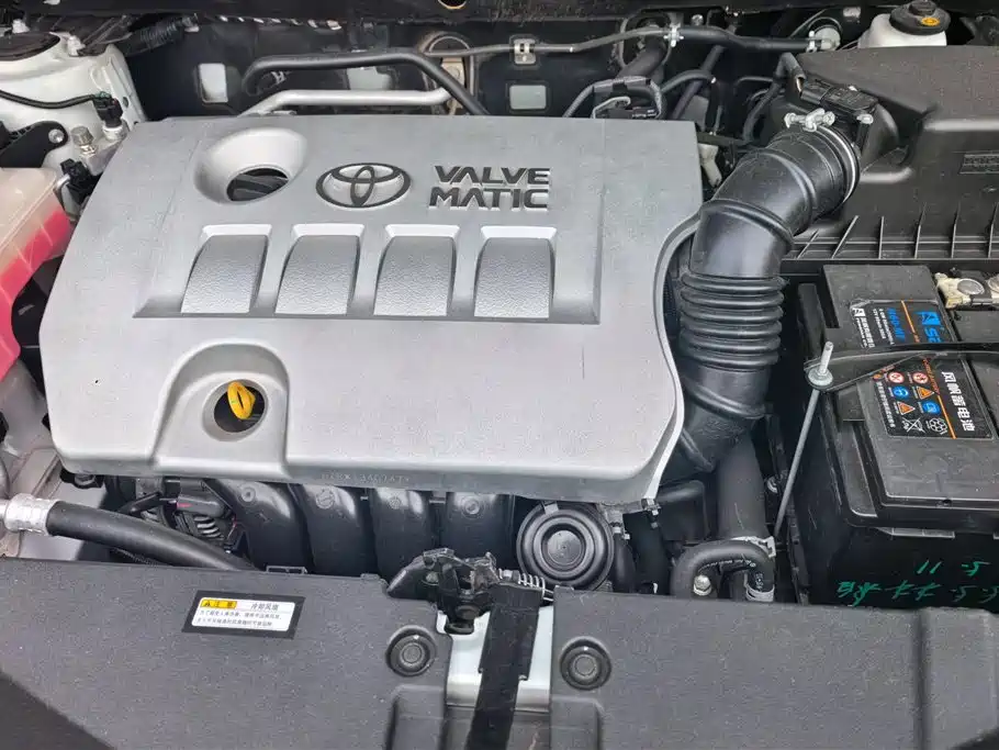 Toyota RAV4 2017 — фото 10