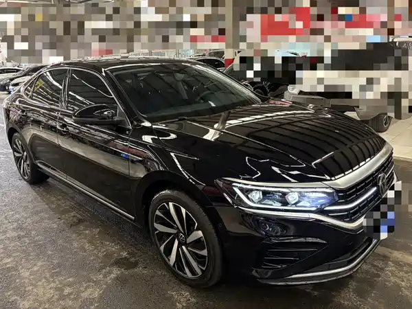 Volkswagen Passat 2024