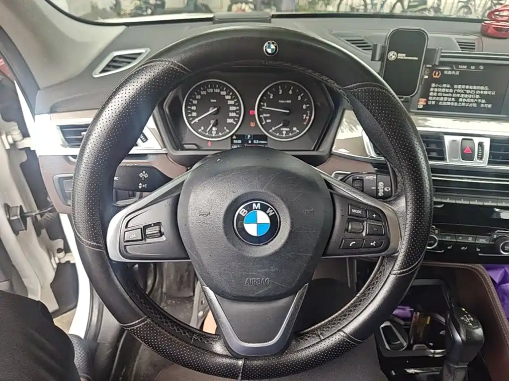 BMW X1 2017 — фото 11