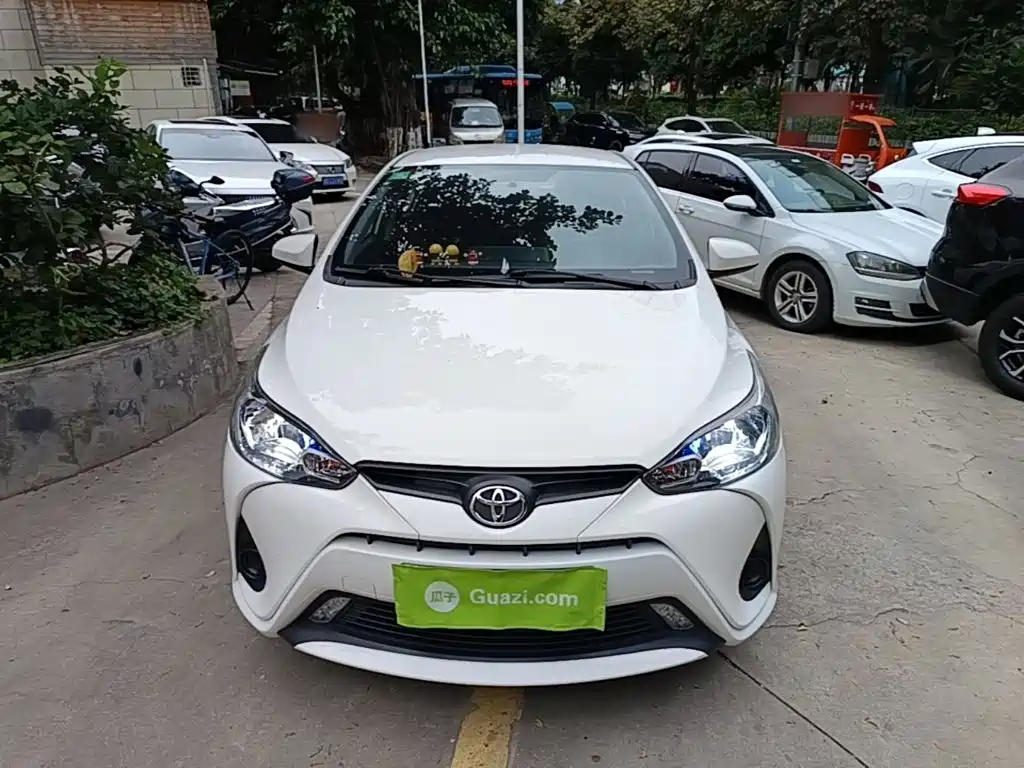Toyota Yaris L 2018 — фото 3