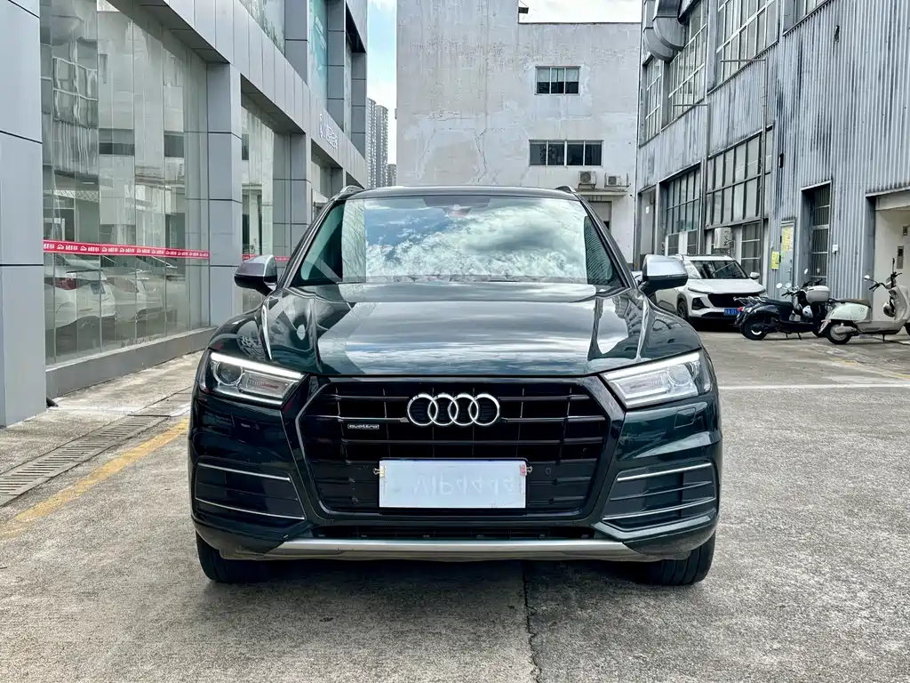 Audi Q5L 2020 — фото 2