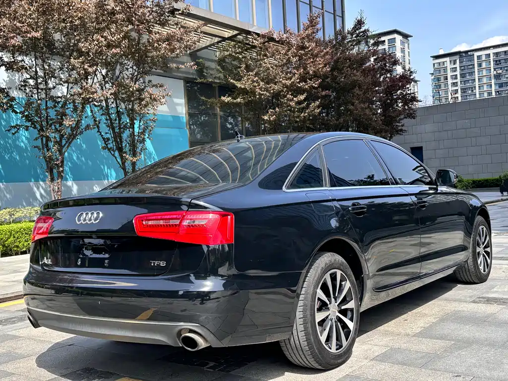 Audi A6L 2015 — фото 4