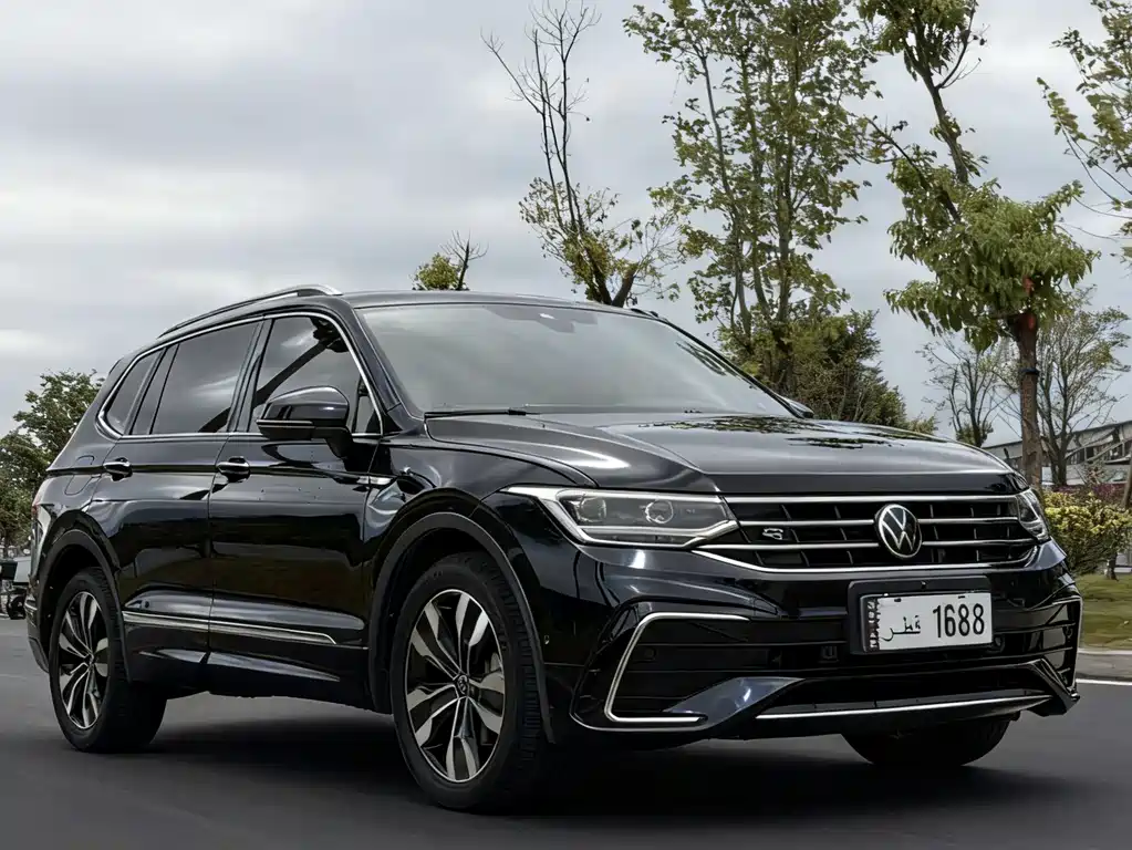 Volkswagen Tiguan L 2023 — фото 3