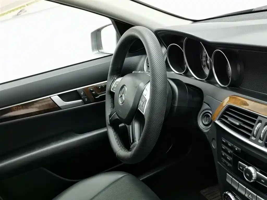 Mercedes-Benz C-Class 2013 — фото 22