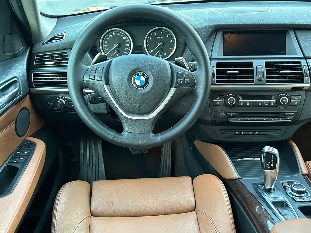 BMW X6 2012 — фото 6