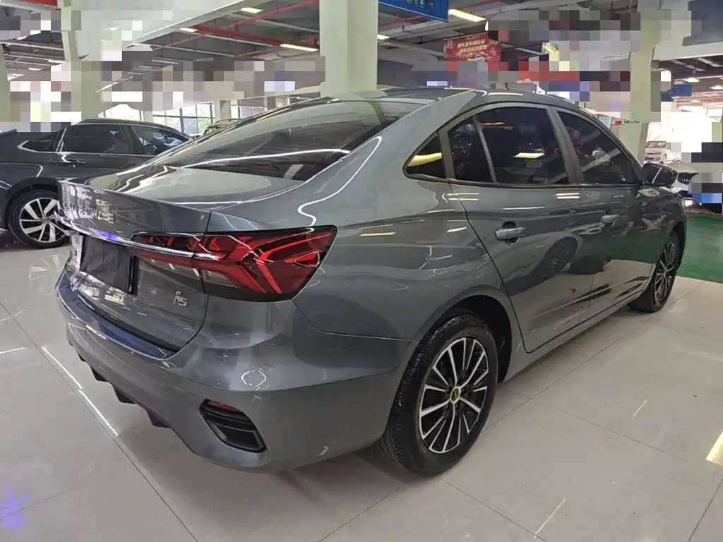 Roewe i5 2022