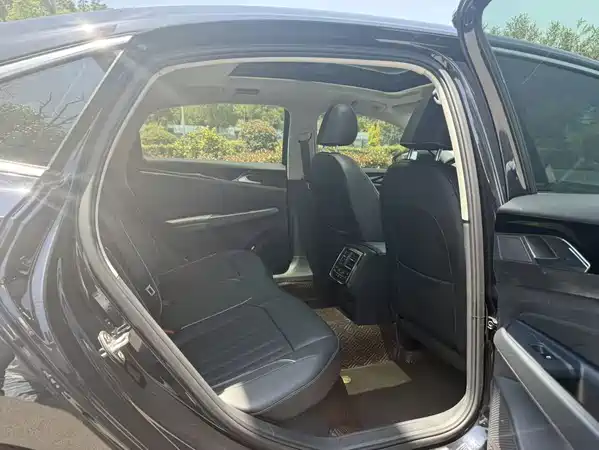 Volkswagen Passat 2022
