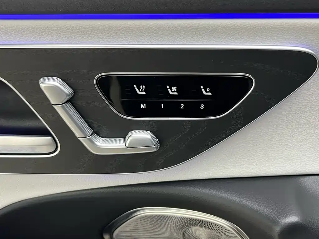 Mercedes-Benz E-Class 2025 — фото 17