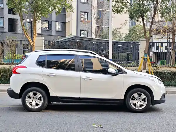 Peugeot 2008 2014