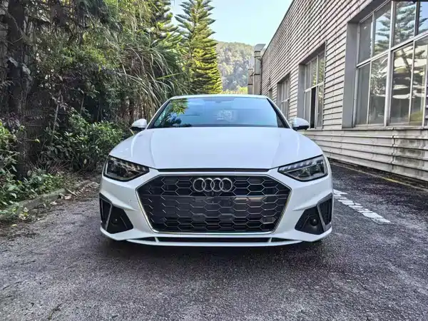 Audi A4L 2023