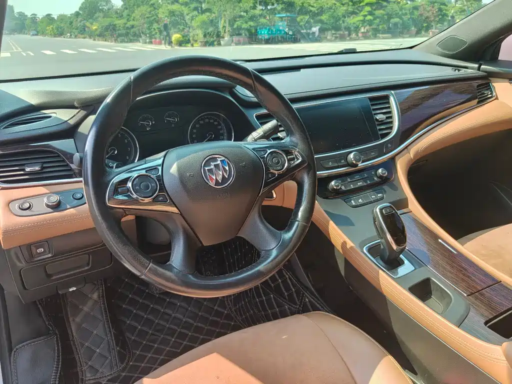 Buick LaCrosse 2017 — фото 8