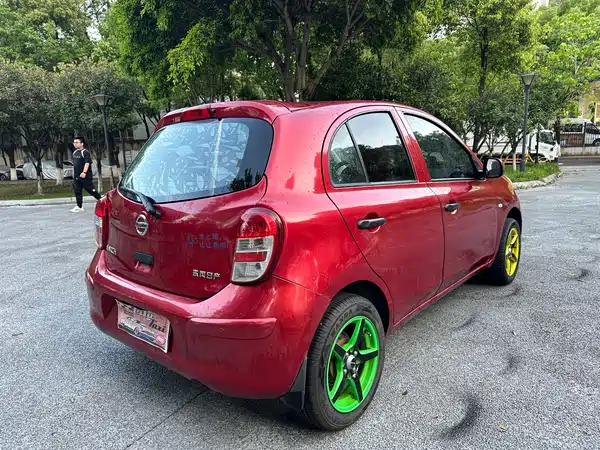Nissan March 2010