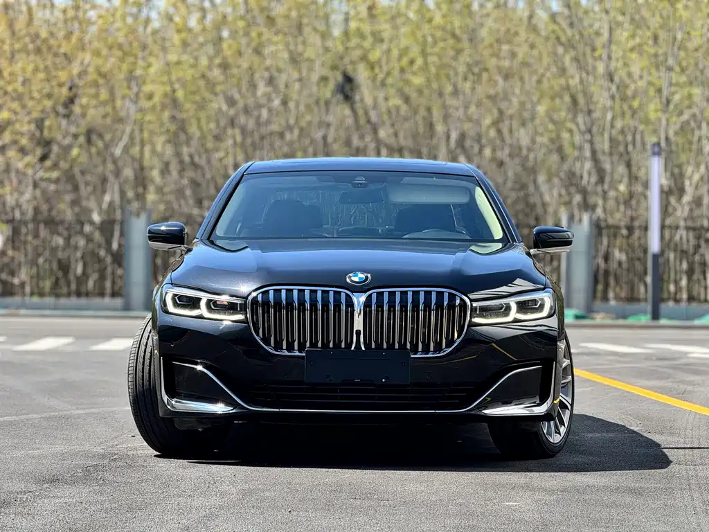 BMW 7 Series 2022 — фото 2
