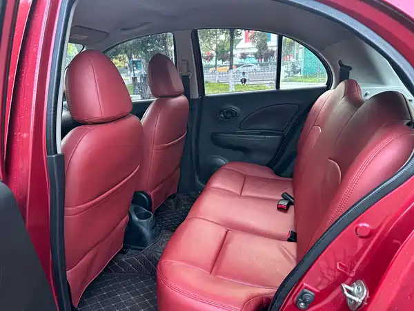 Nissan March 2010