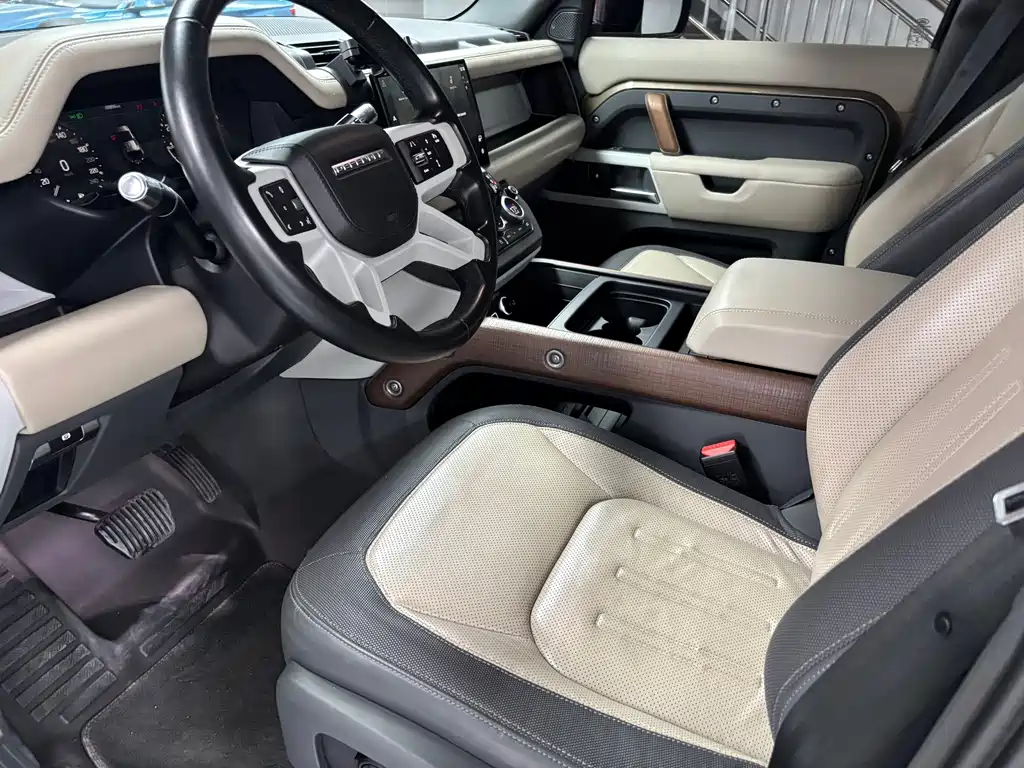 Land Rover Defender 2022 — фото 8