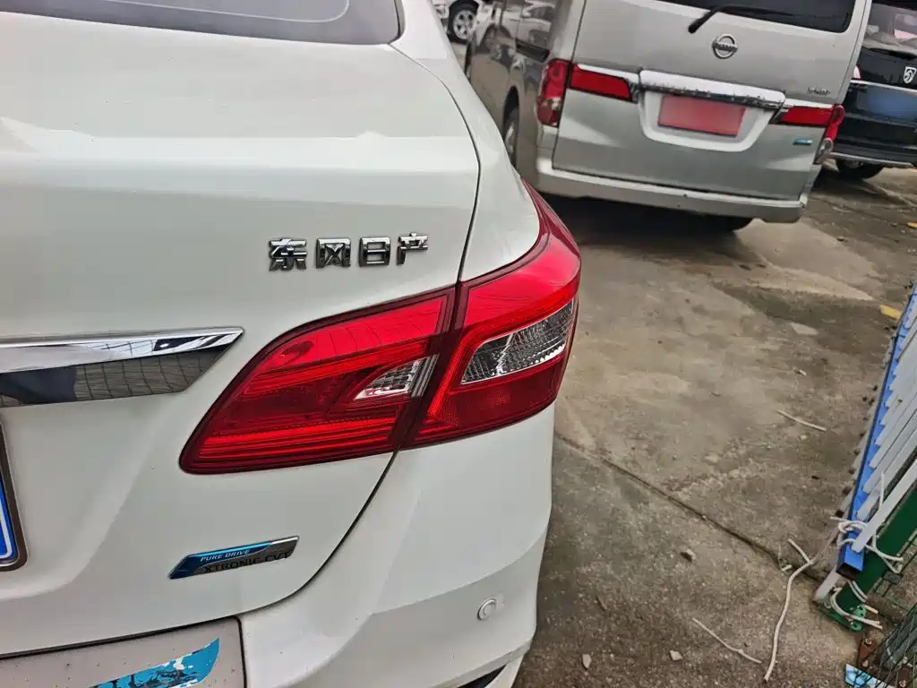 Nissan Sylphy 2018 — фото 24