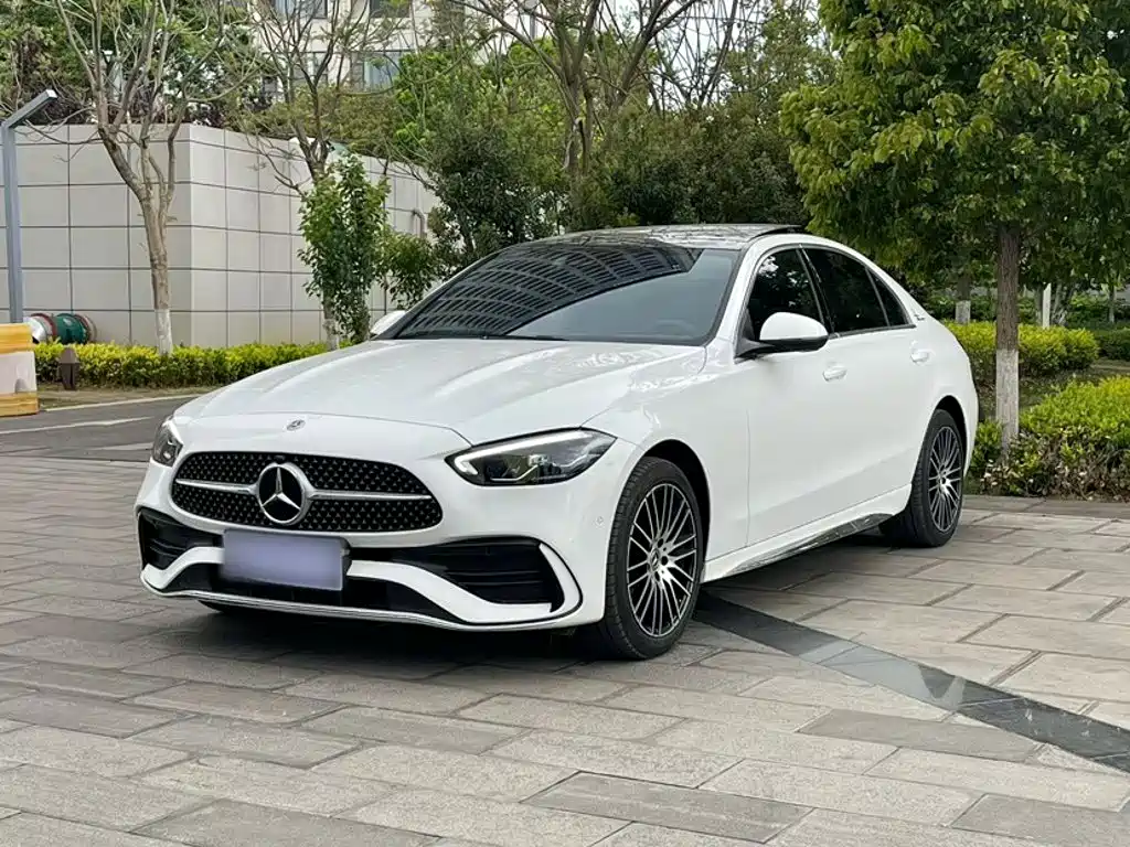 Mercedes-Benz C-Class 2024