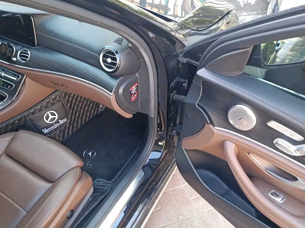 Mercedes-Benz E-Class 2022 — фото 22