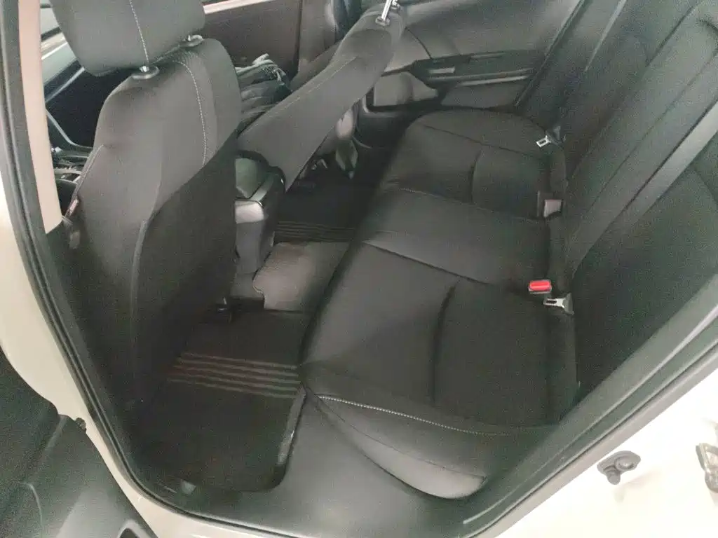 Honda Civic 2019 — фото 17