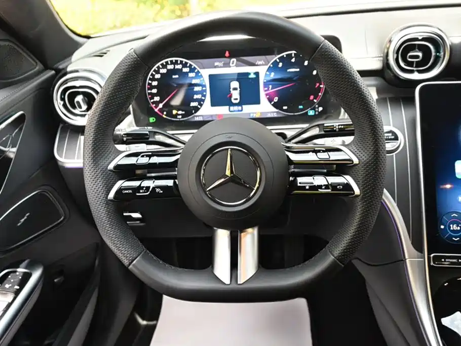 Mercedes-Benz C-Class 2025 — фото 19