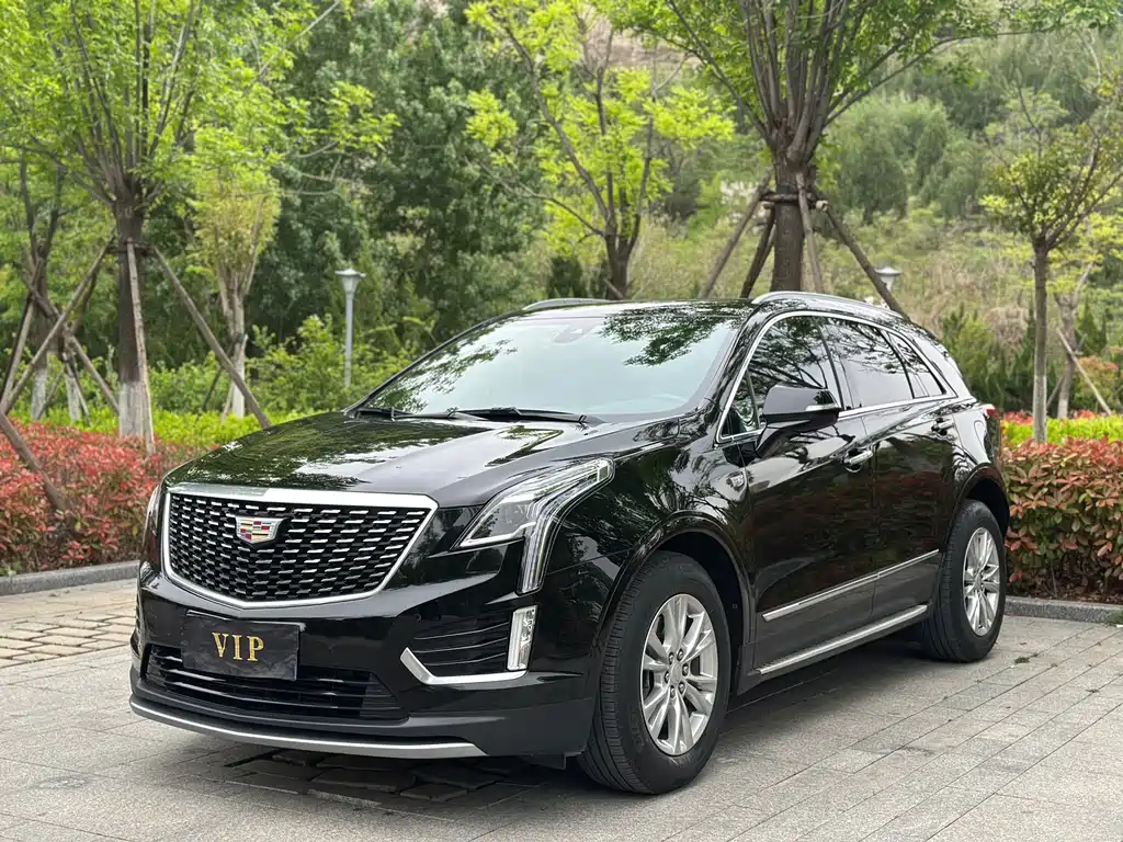 Cadillac XT5 2022 — фото 1